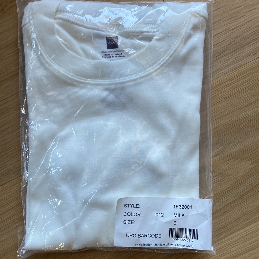Tea Collection white long sleeved tee. New! Soft cotton jersey size 6.